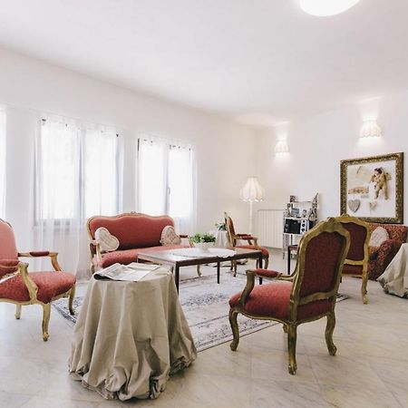 Hotel - Ristorante Pintadera Маса Екстериор снимка